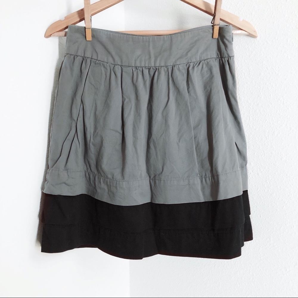 ☾ SALE ☾ Gray & black skirt with pockets!